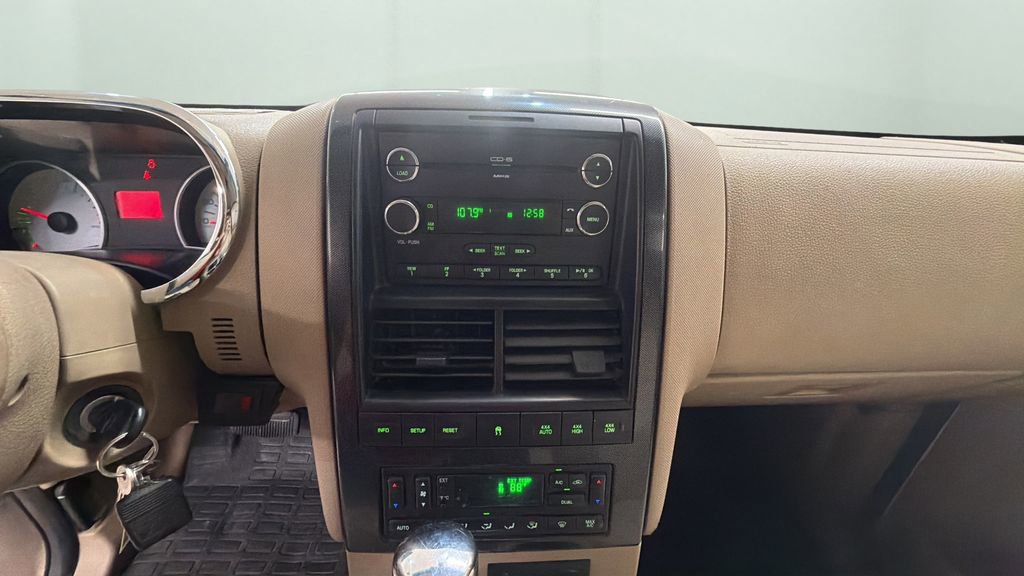 Used 2008 Ford Explorer Sport Trac Limited AWD/4WD image 11
