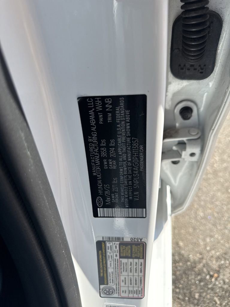 Used 2023 Hyundai Elantra SEL w/ Convenience Package image 35