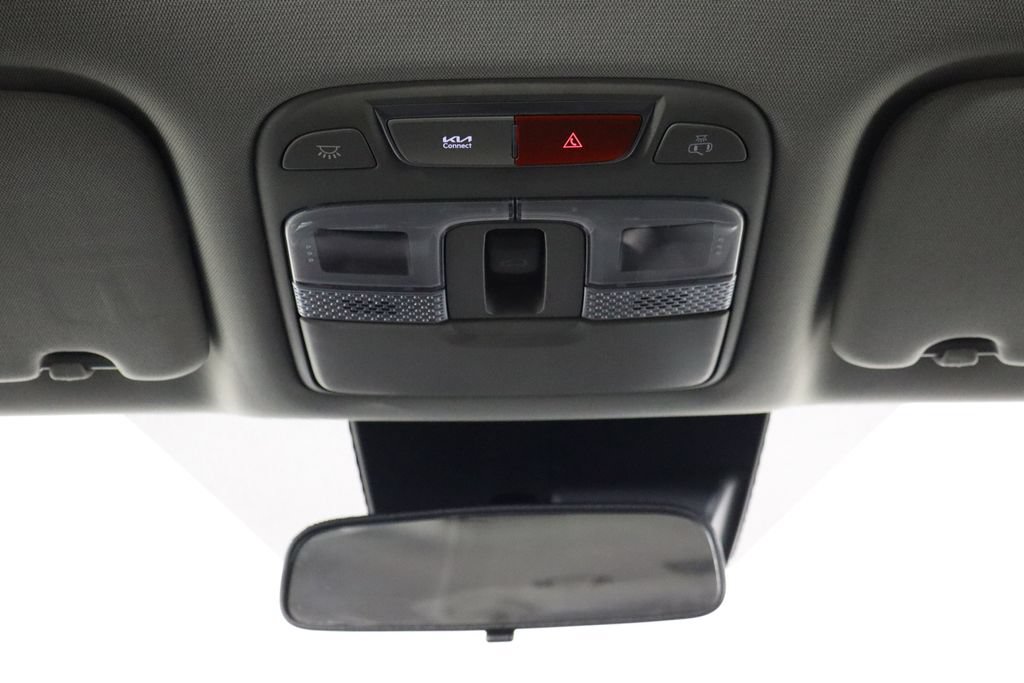 Used 2025 Kia Telluride S FWD image 27