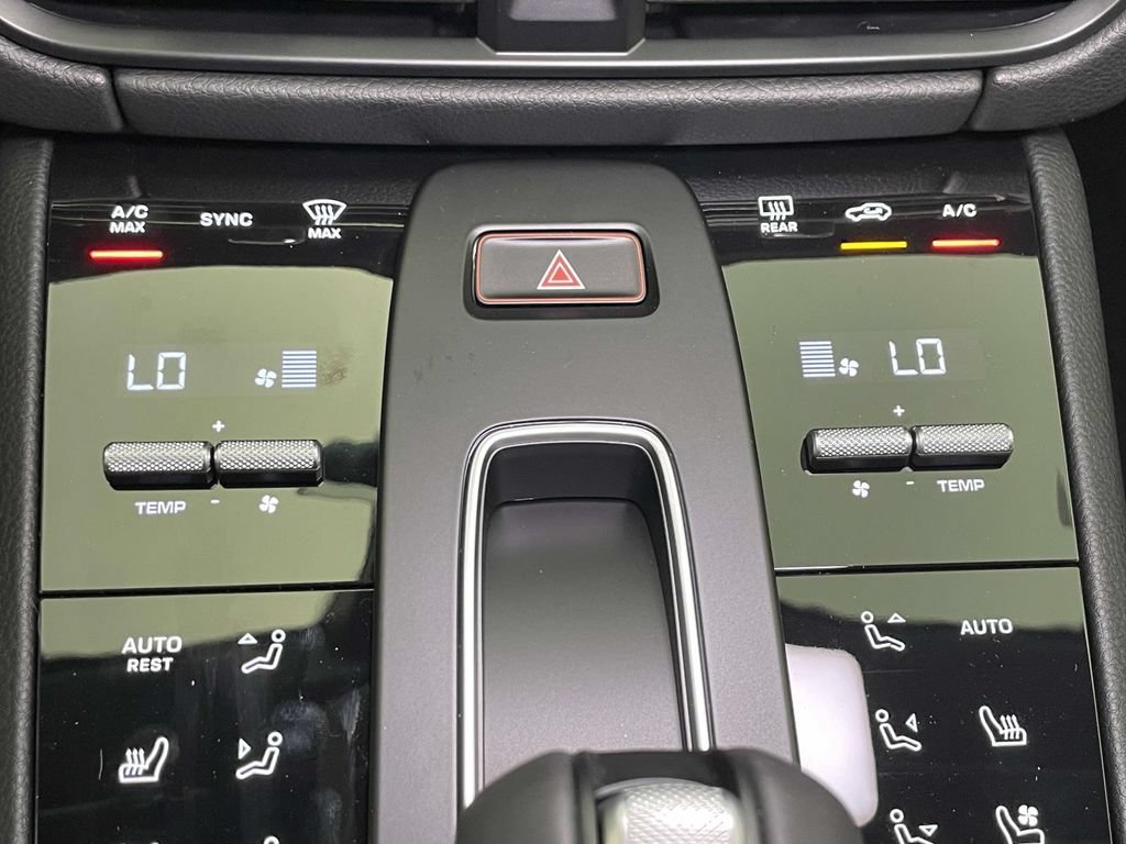 New 2026 Porsche Macan AWD/4WD image 33