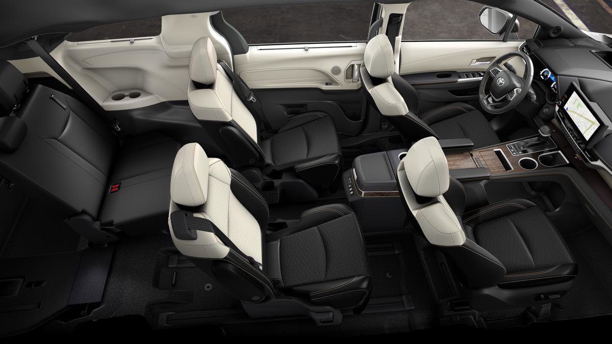 New 2026 Toyota Sienna Platinum AWD/4WD image 22