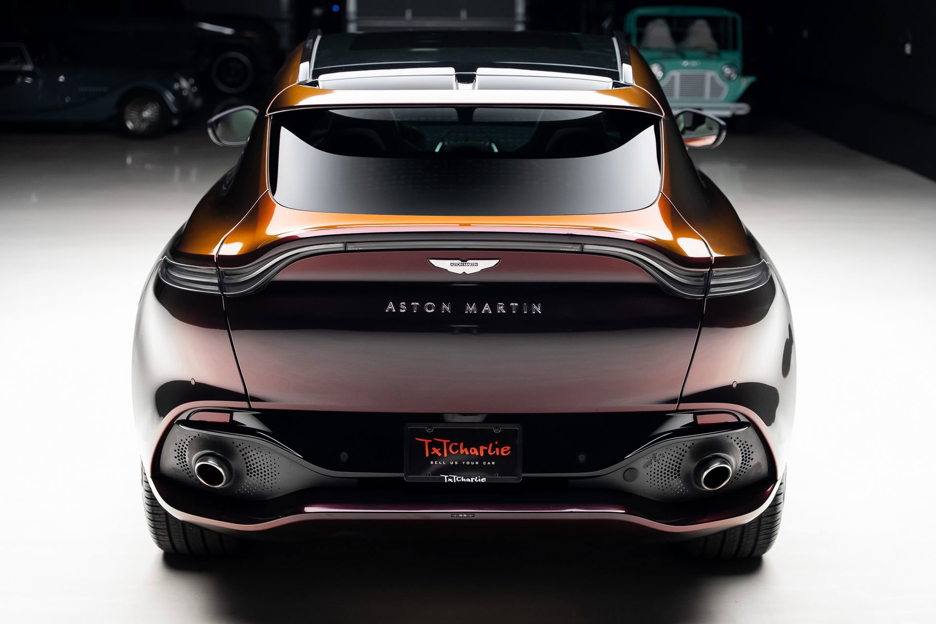 Used 2023 Aston Martin DBX AWD/4WD image 24