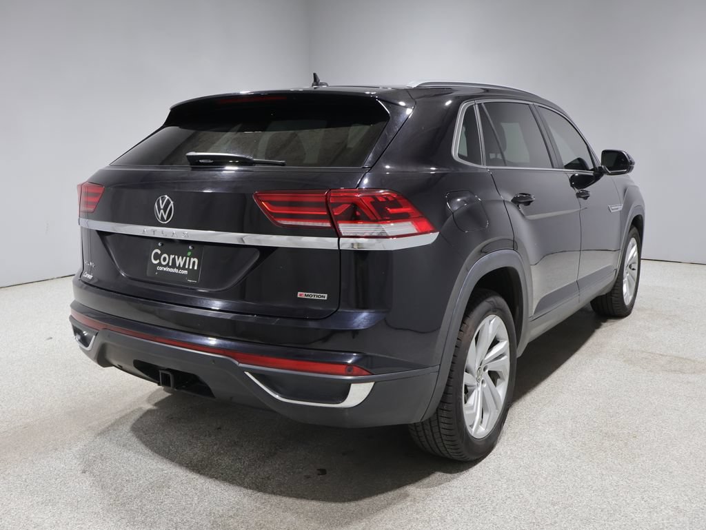 Used 2021 Volkswagen Atlas Cross Sport SEL AWD/4WD image 2