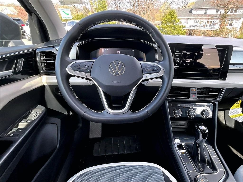Used 2025 Volkswagen Taos S AWD/4WD image 17