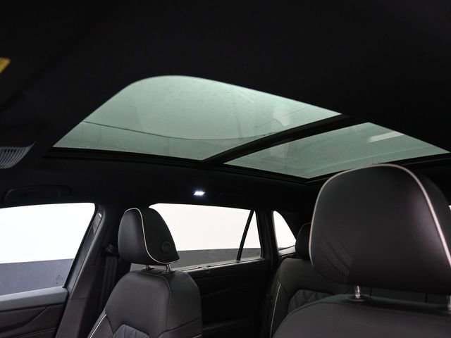 New 2025 Volkswagen Atlas Cross Sport SEL Premium R-Line image 10