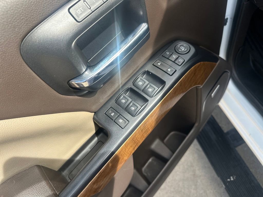 Used 2018 Chevrolet Silverado 1500 LTZ w/ Texas Edition image 13