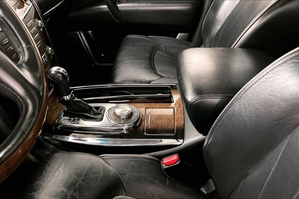Used 2013 INFINITI QX56 4WD image 18