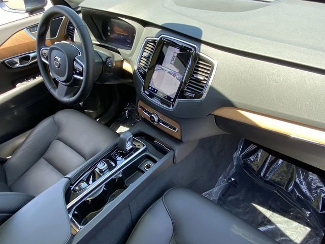 Certified 2025 Volvo XC90 T8 Plus w/ Protection Package Premier image 13