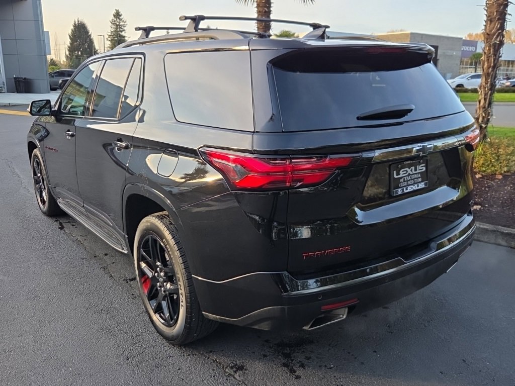 Used 2022 Chevrolet Traverse Premier w/ Redline Edition image 3