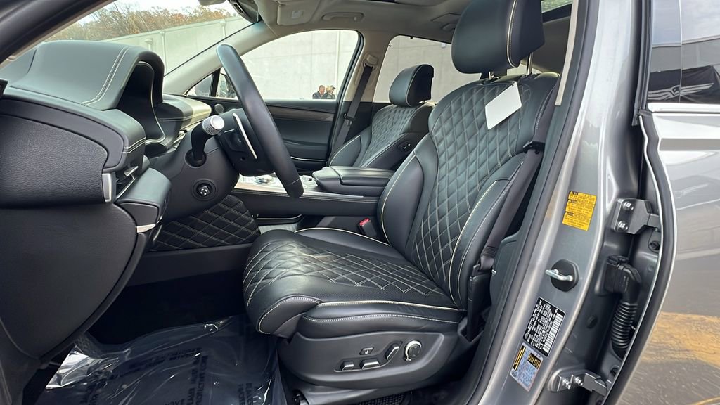 Used 2024 Genesis GV80 3.5T w/ Prestige Package image 26