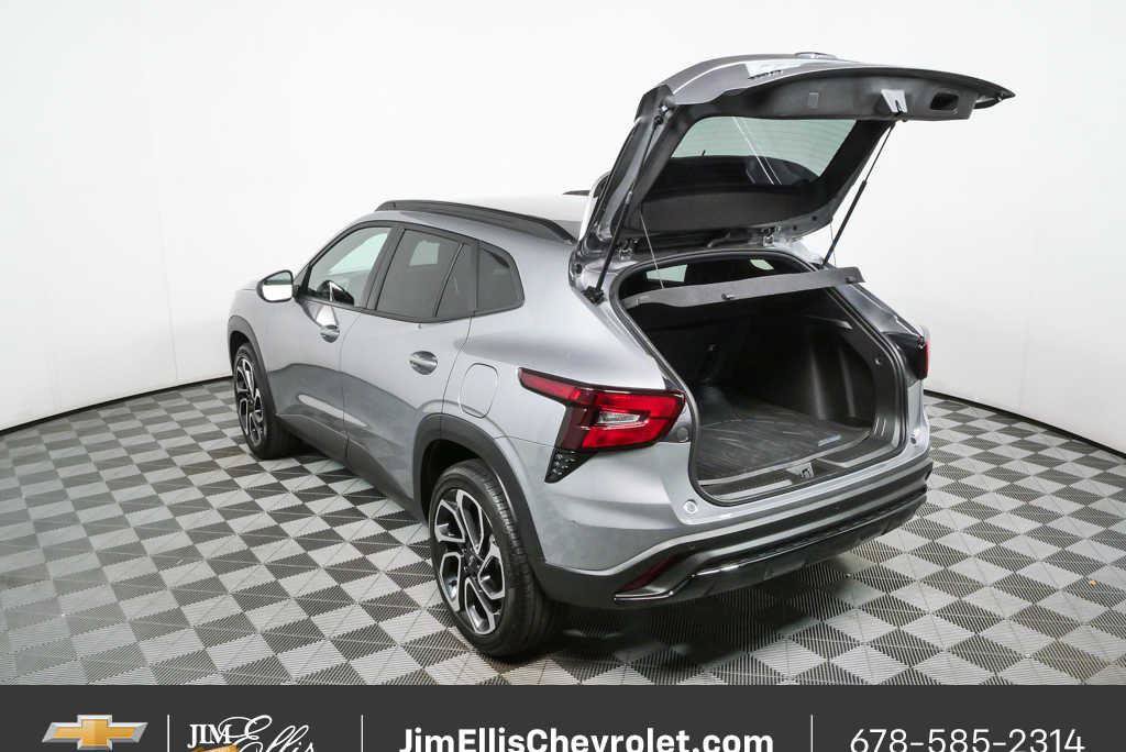 Certified 2026 Chevrolet Trax RS w/ Driver Confidence Package FWD image 24