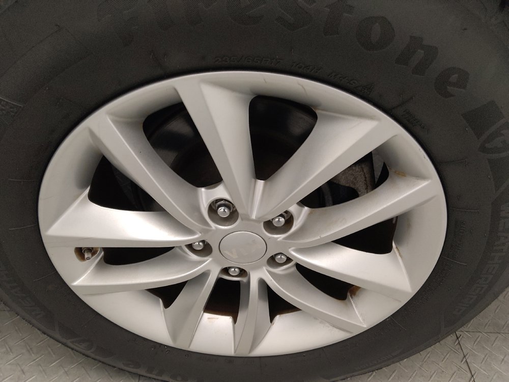 Used 2018 Kia Sorento L image 31