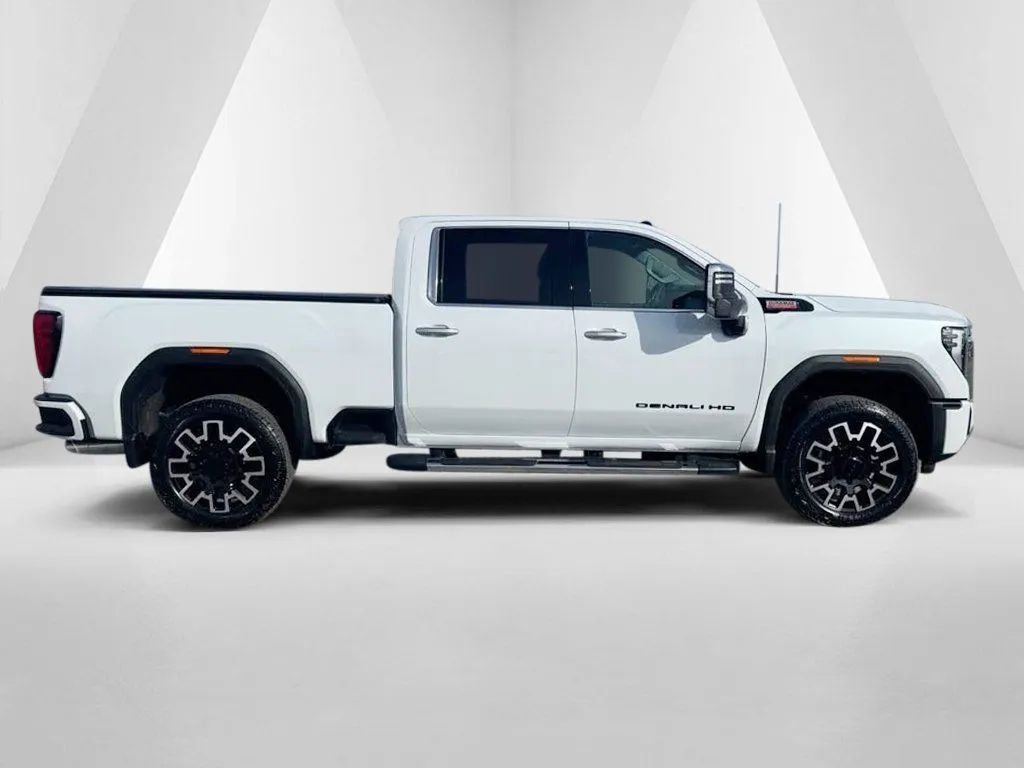New 2026 GMC Sierra 2500 Denali w/ Technology Package AWD/4WD image 8