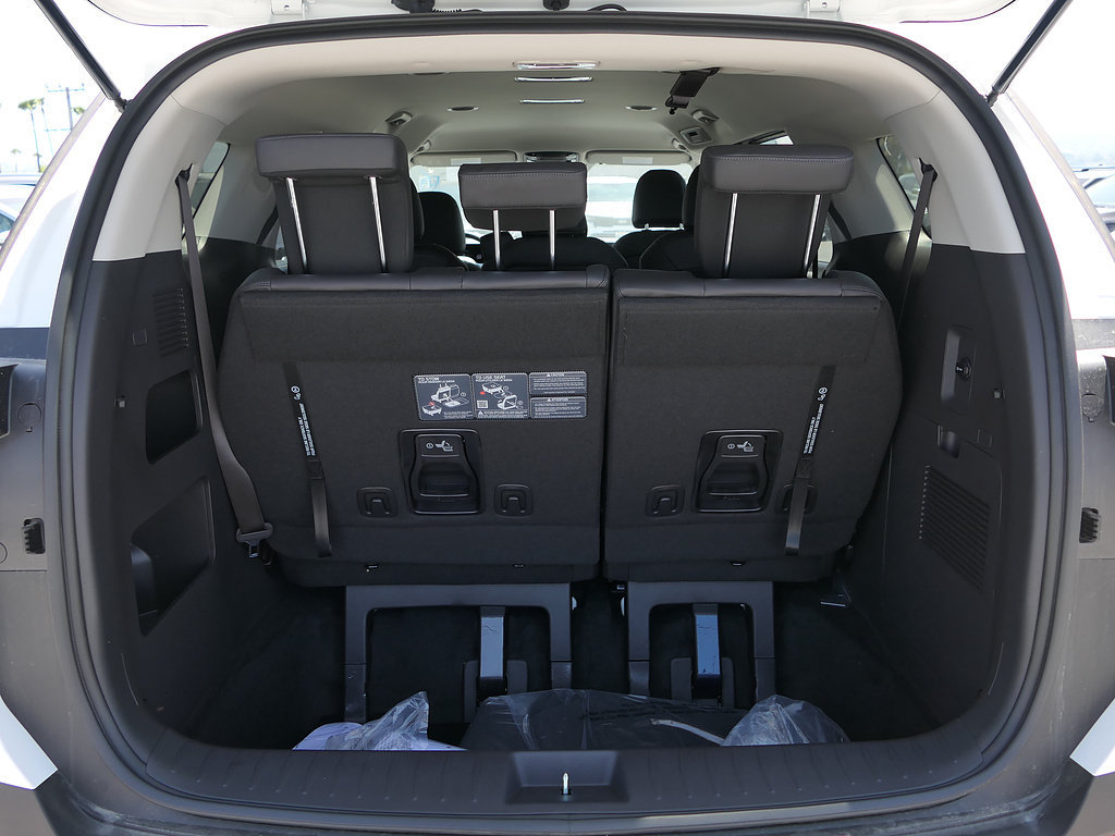 New 2026 Kia Carnival LXS FWD image 17