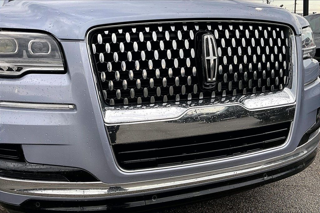 Used 2024 Lincoln Navigator L Black Label AWD/4WD image 39