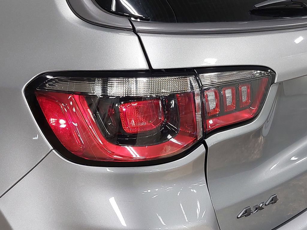 Used 2022 Jeep Compass Trailhawk w/ Trailhawk Convenience Group image 33