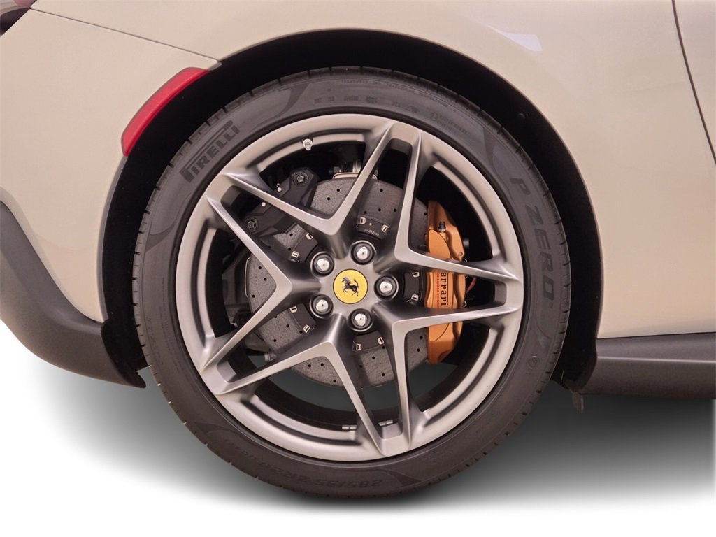 Used 2024 Ferrari Roma Spider image 7