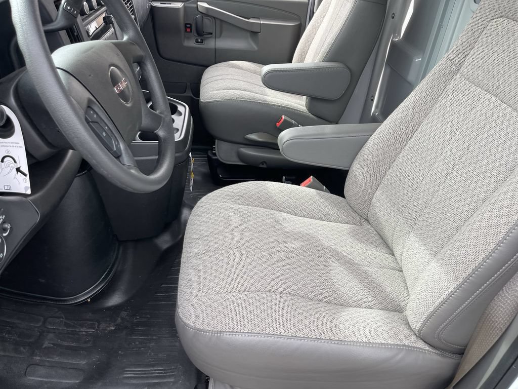 New 2025 GMC Savana 3500 w/ Power Convenience Package RWD image 20