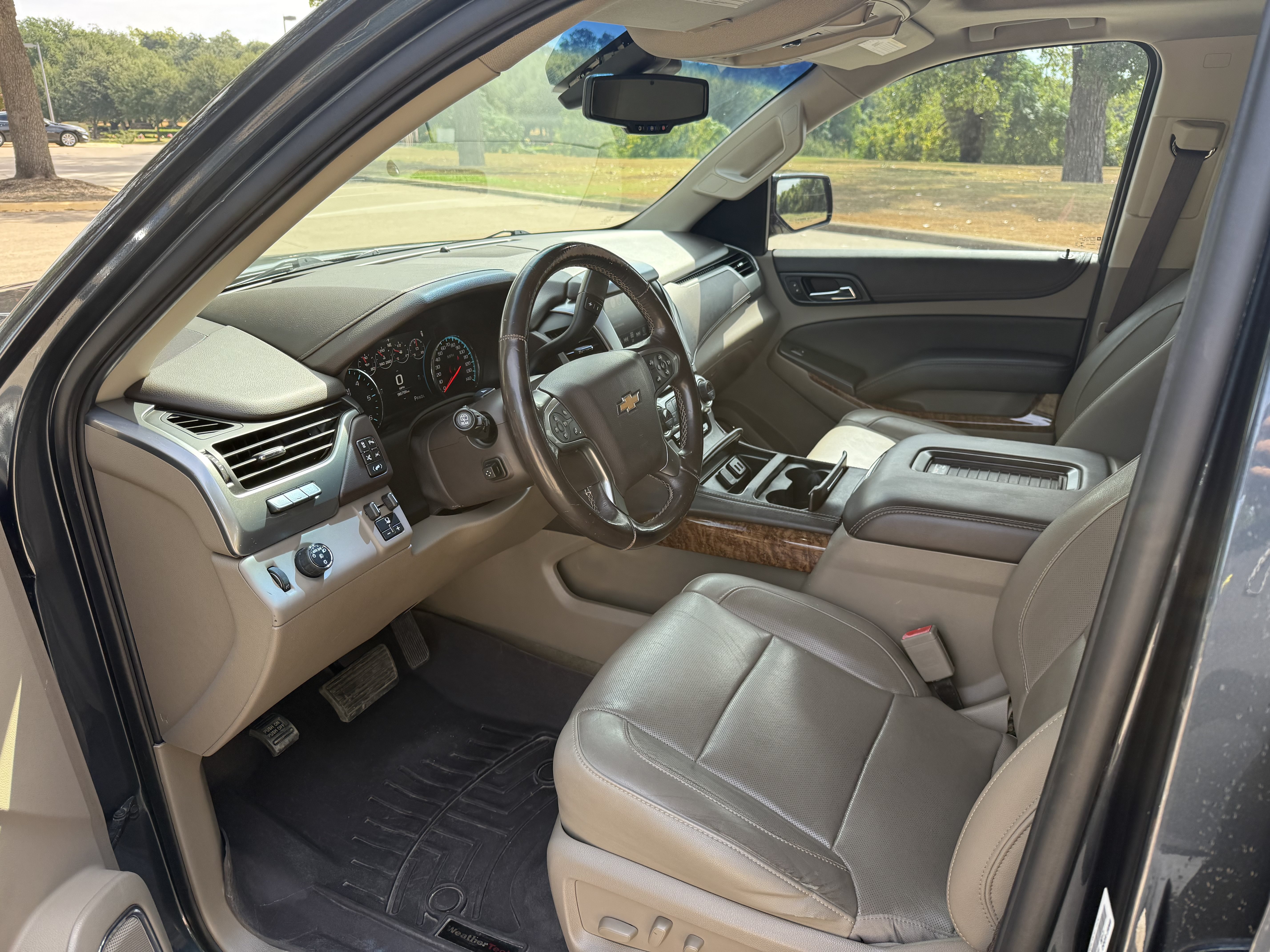 Used 2019 Chevrolet Suburban Premier RWD image 9