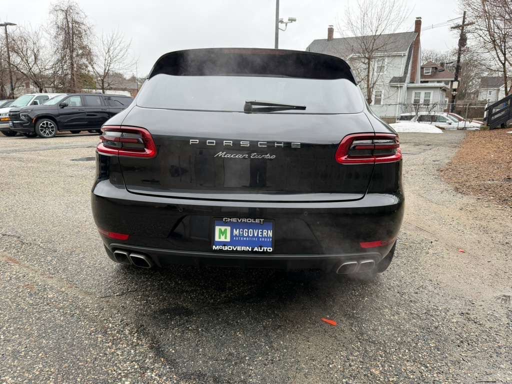 Used 2016 Porsche Macan Turbo image 4