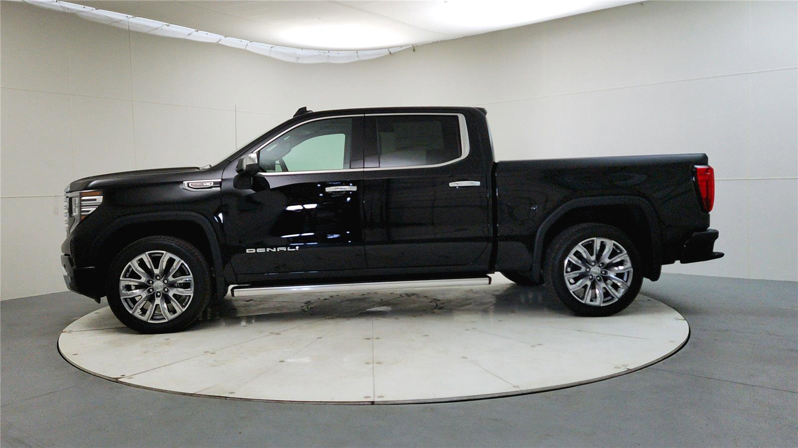 New 2026 GMC Sierra 1500 Denali image 4