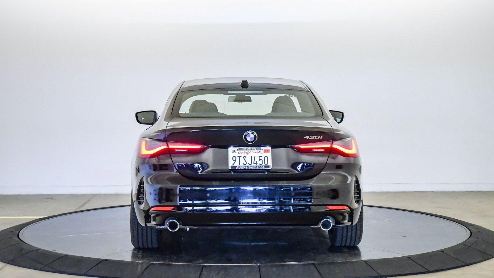 Used 2026 BMW 430i Coupe w/ Convenience Package RWD image 3