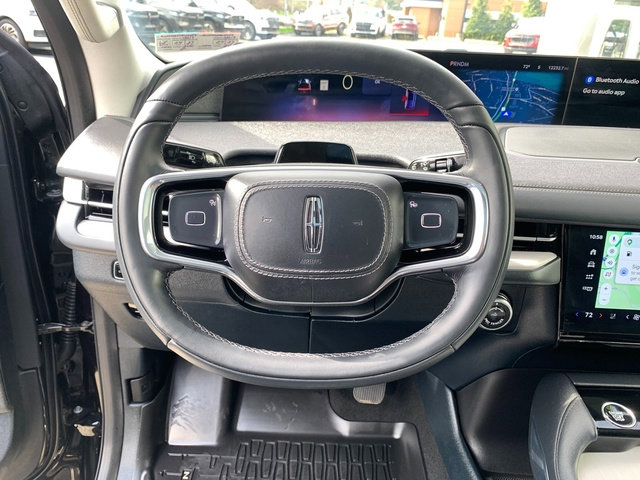 Certified 2025 Lincoln Navigator L Reserve AWD/4WD image 21