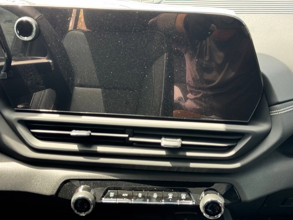 New 2026 Chevrolet Silverado EV LT w/ Premium Package image 19