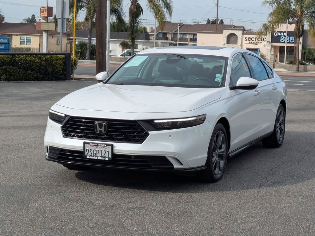 Used 2024 Honda Accord EX-L image 3