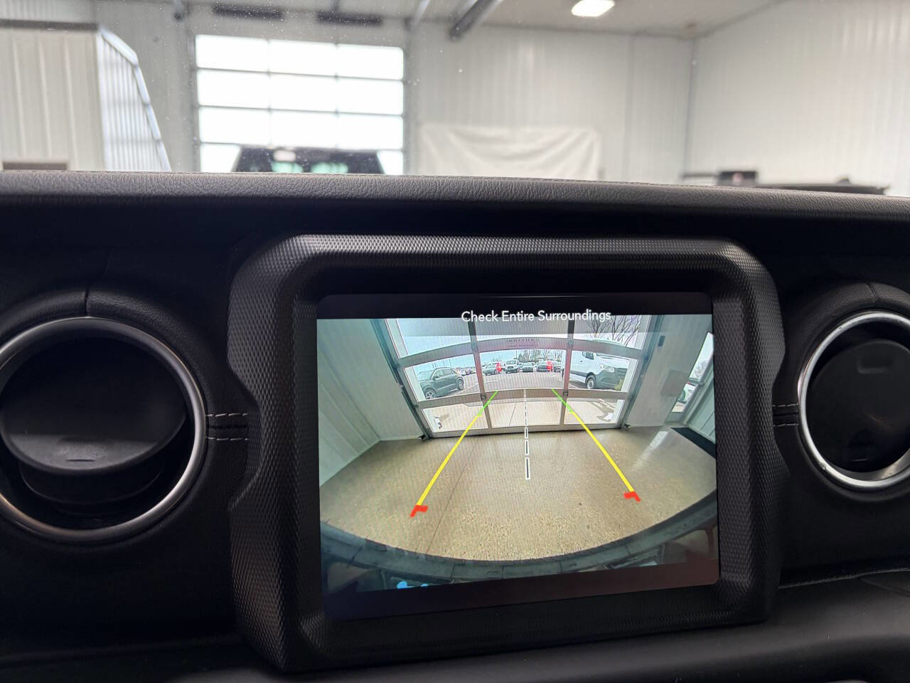 Used 2023 Jeep Wrangler Unlimited Sahara w/ Cold Weather Group image 12