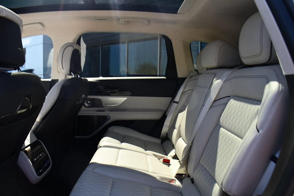 Used 2024 Lincoln Nautilus Black Label AWD/4WD image 21