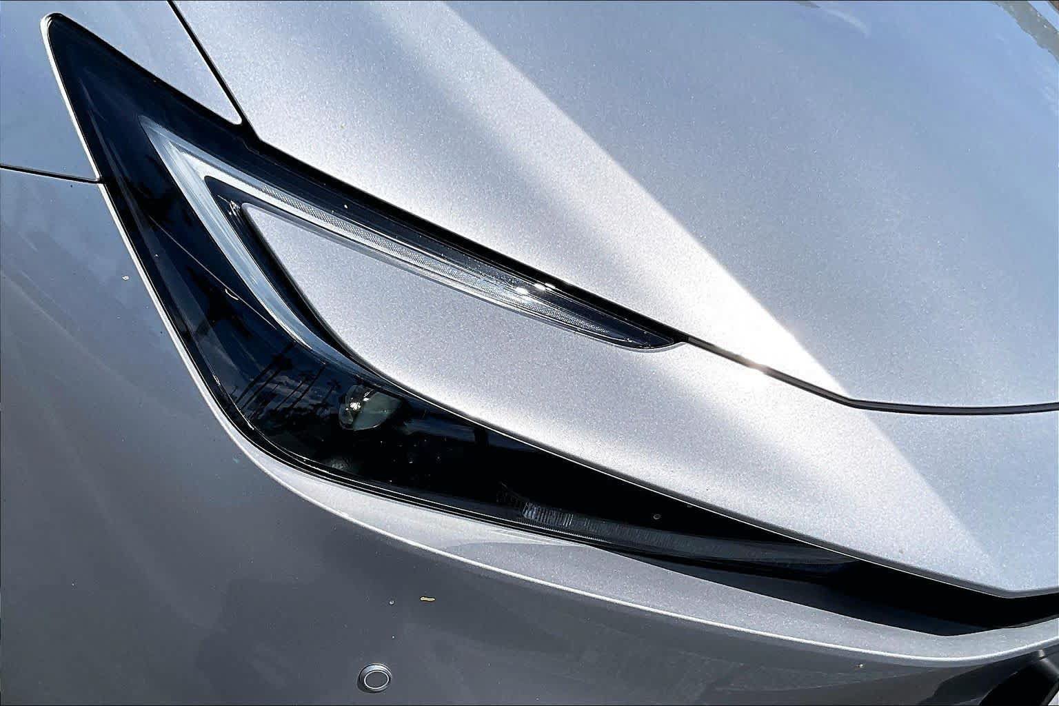 Certified 2026 Toyota Prius Plug-In Hybrid FWD image 27