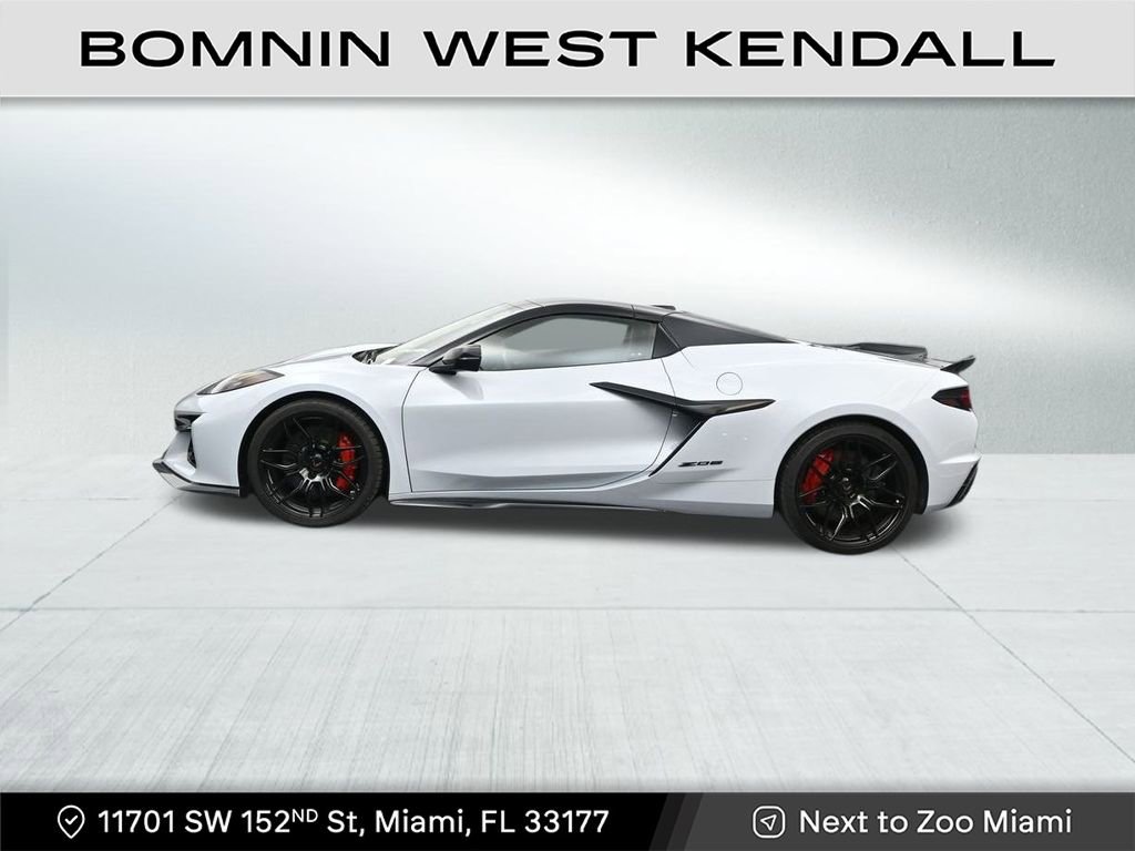 Used 2023 Chevrolet Corvette Z06 w/ Stealth Interior Trim Package image 2