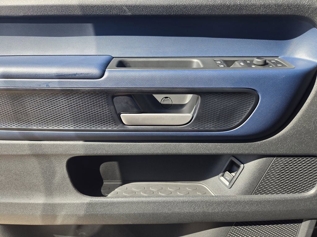 New 2025 Volkswagen ID. Buzz Pro S image 17