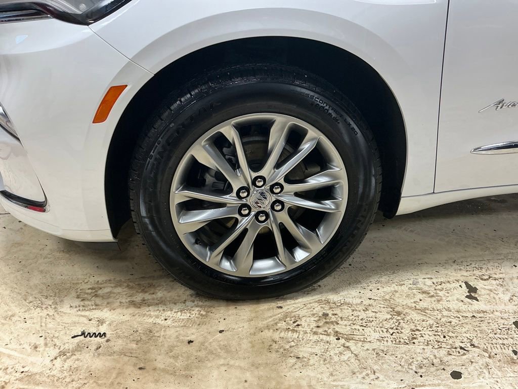 Certified 2024 Buick Enclave Avenir w/ Avenir Technology Package image 10