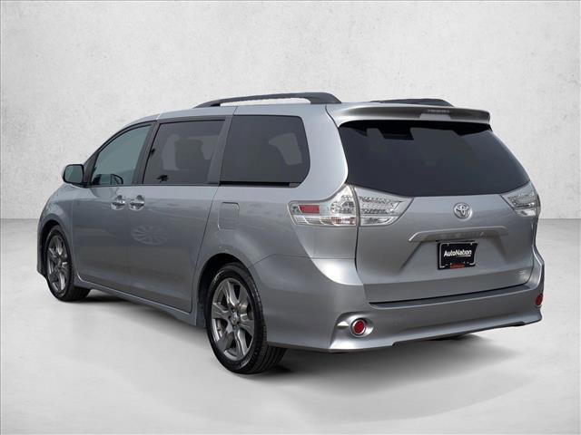 Used 2017 Toyota Sienna SE w/ SE Preferred Package image 8