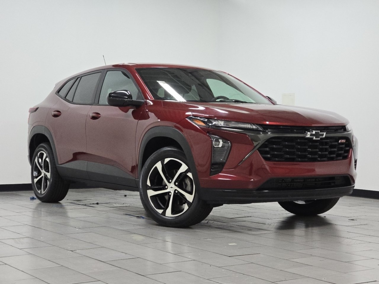 Used 2024 Chevrolet Trax RS FWD image 2