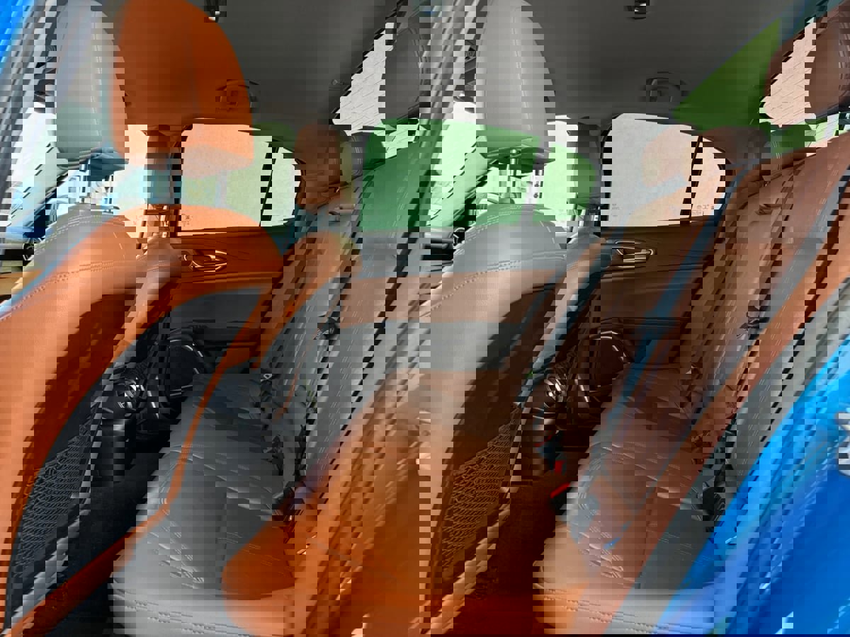 Used 2019 Alfa Romeo Giulia Ti w/ Nero Edizione image 15