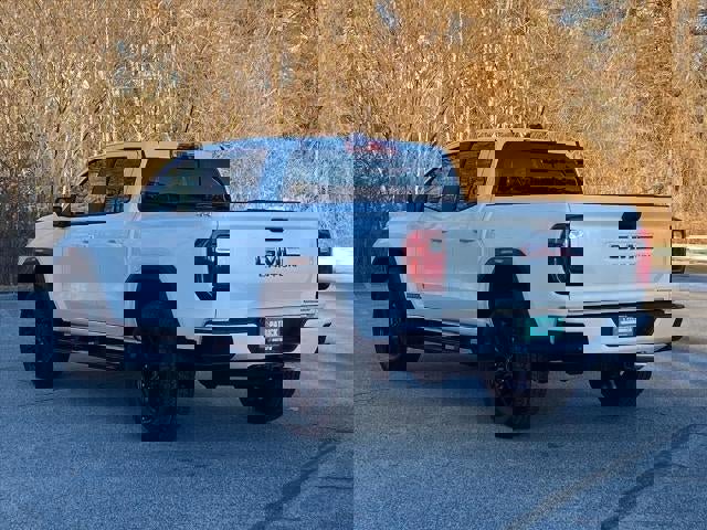 New 2026 GMC Canyon Elevation w/ Convenience Package image 7