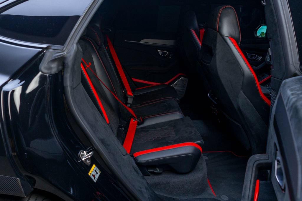 Used 2024 Lamborghini Urus Performante AWD/4WD image 80