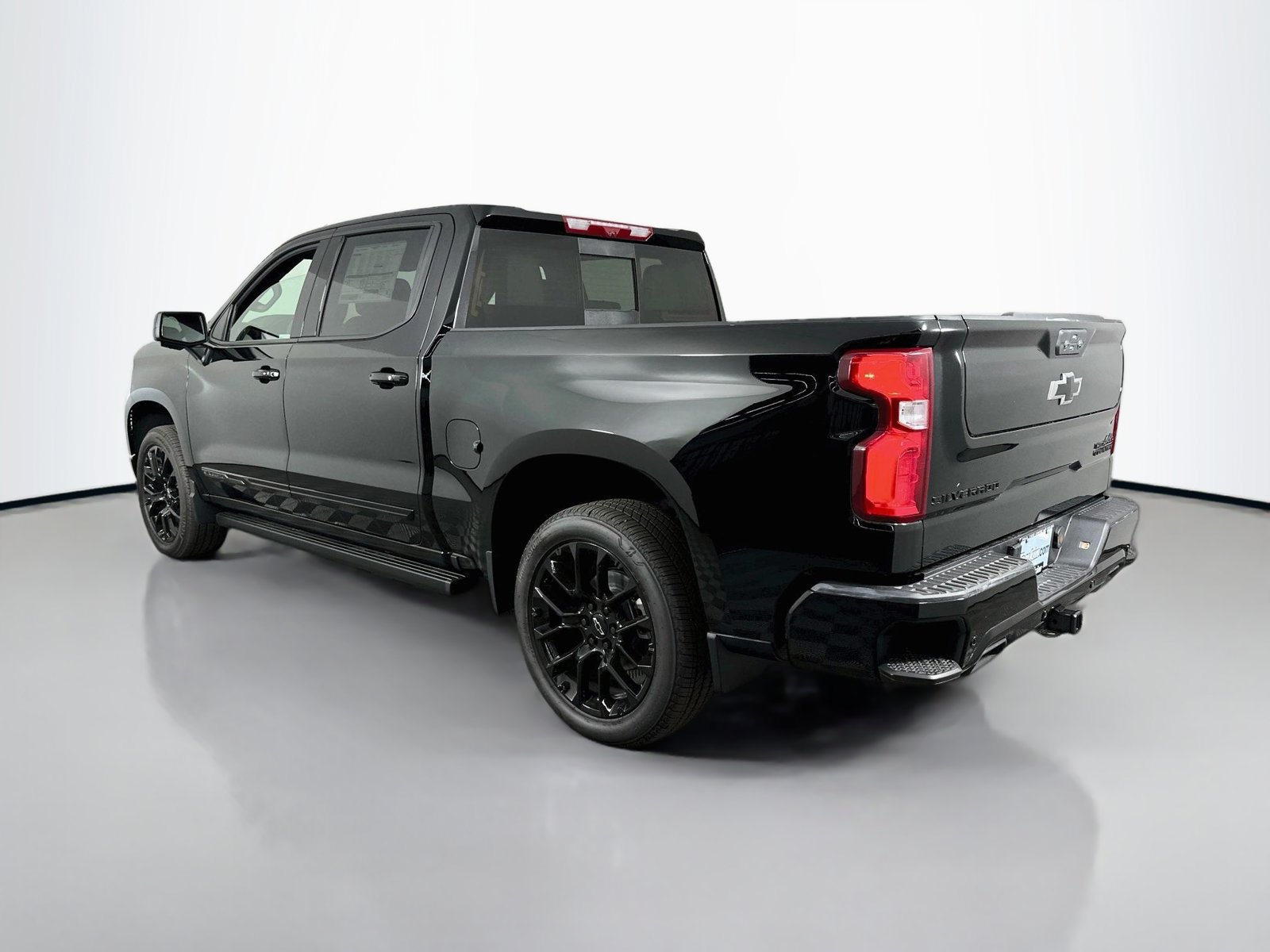 New 2026 Chevrolet Silverado 1500 High Country w/ Midnight Edition AWD/4WD image 5