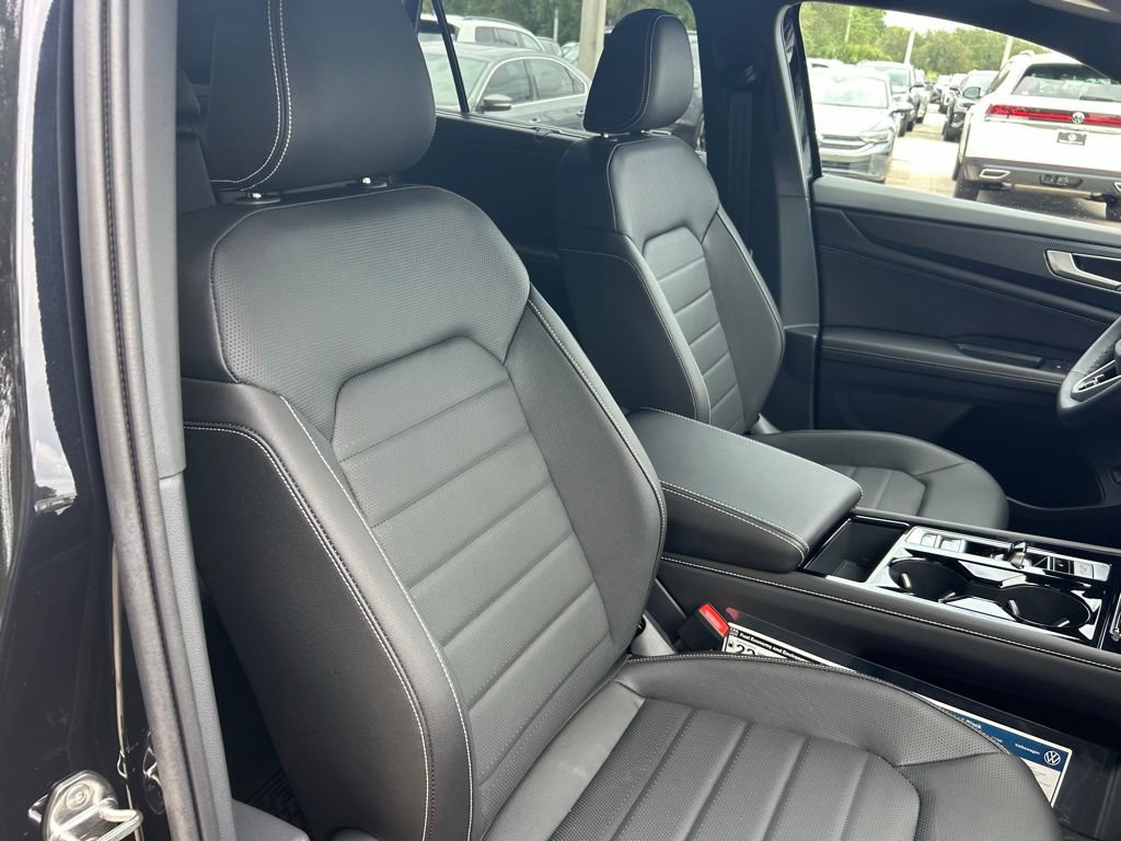 New 2026 Volkswagen Atlas Cross Sport SEL R-Line AWD/4WD image 39