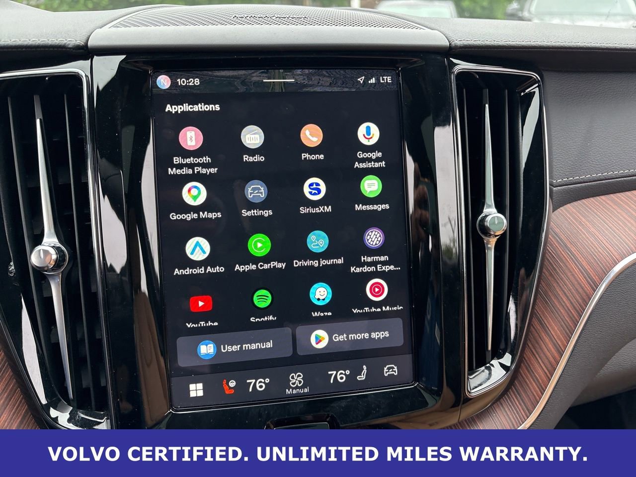 Certified 2025 Volvo XC60 B5 Ultra w/ Protection Package Premier image 22