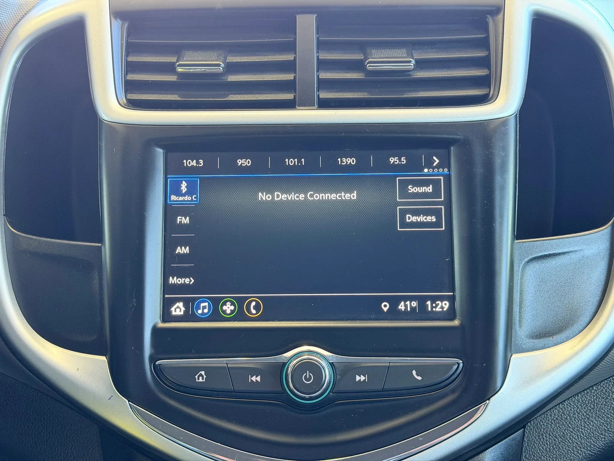 Used 2018 Chevrolet Sonic LS image 16