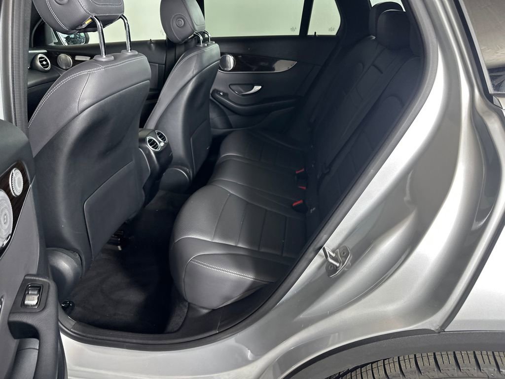 Used 2020 Mercedes-Benz GLC 300 image 23