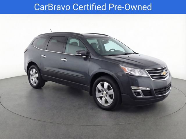 Used 2016 Chevrolet Traverse LT w/ Style and Technology Package image 2