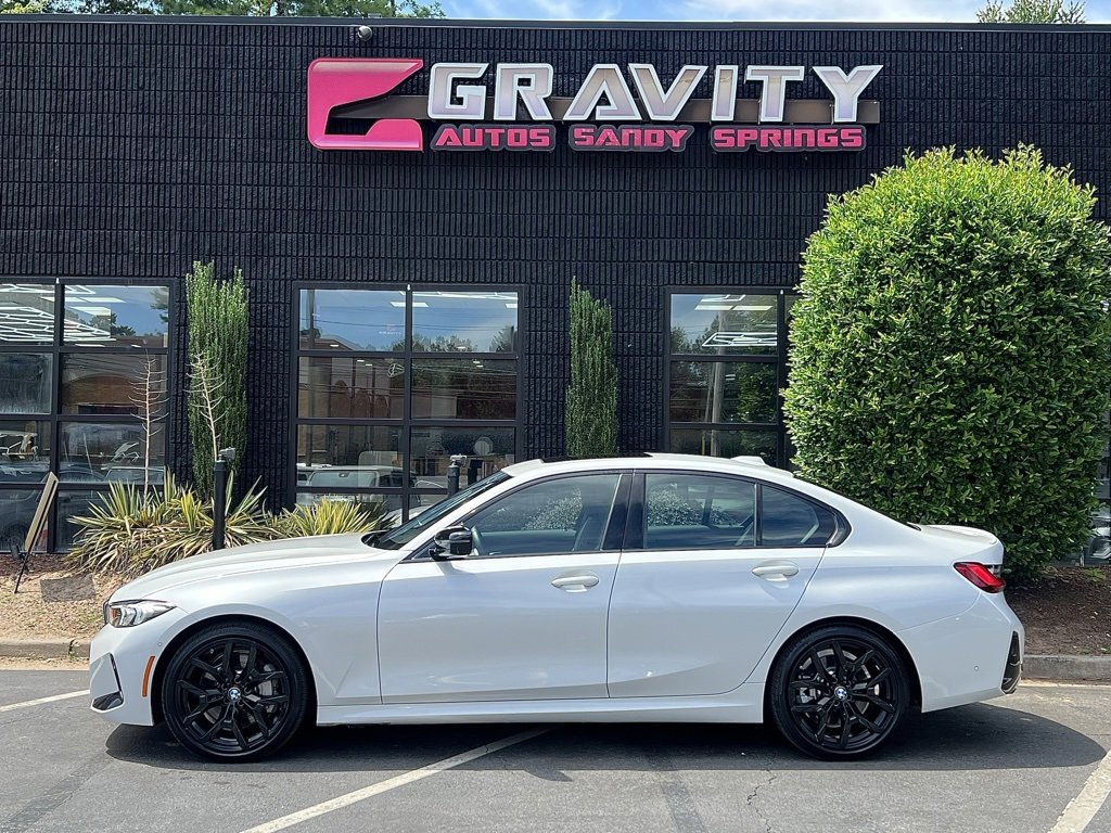 Used 2025 BMW 330i Sedan w/ M Sport Package image 9