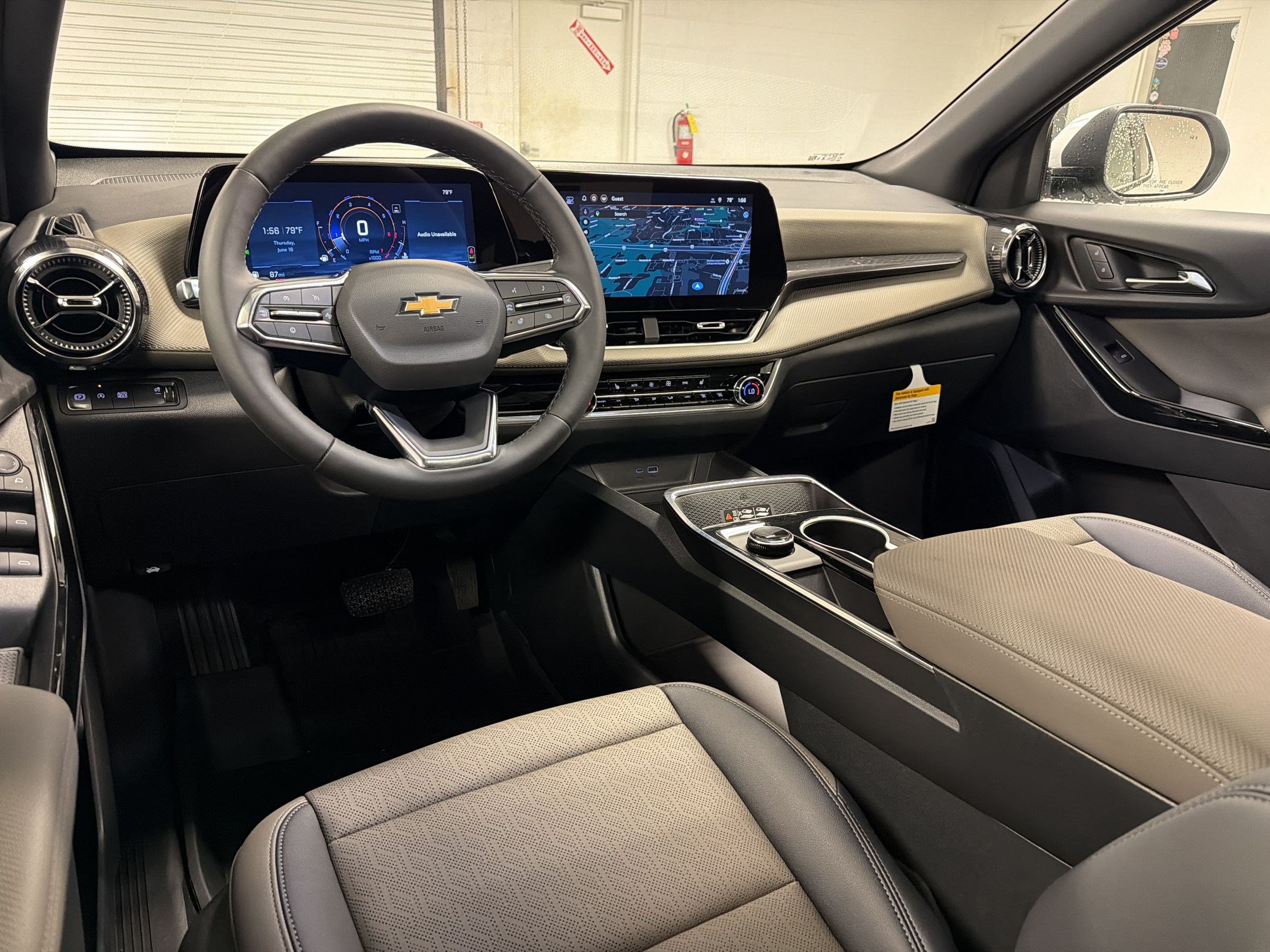 New 2026 Chevrolet Equinox LT w/ Convenience Package II FWD image 28