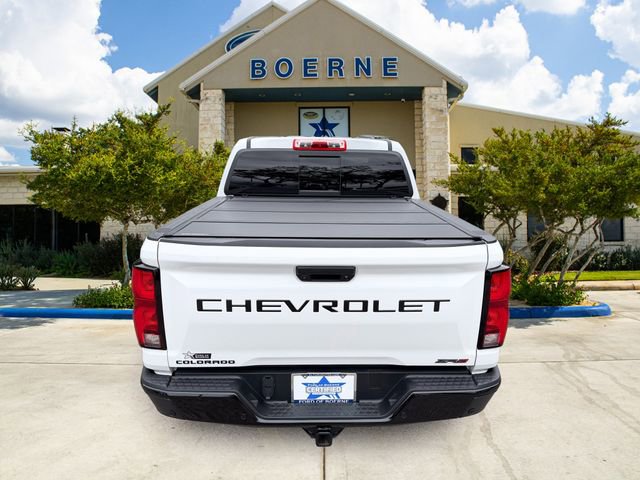 Used 2025 Chevrolet Colorado ZR2 w/ Technology Package AWD/4WD image 5