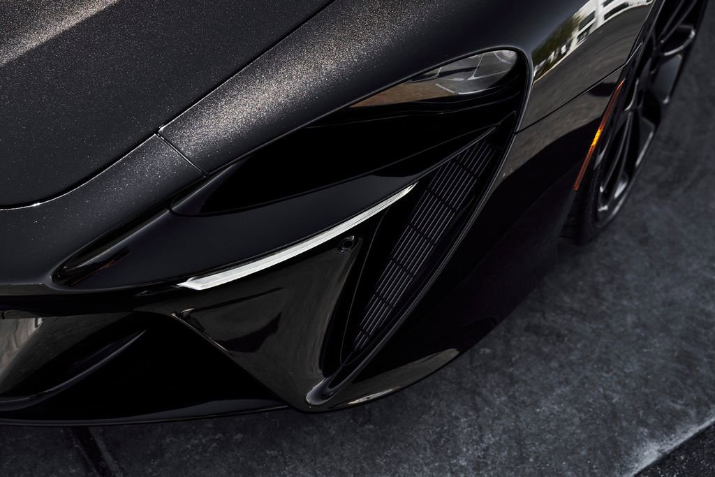 Used 2026 McLaren Artura RWD image 8